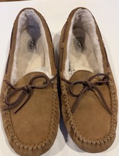 UGG Dakota Moccasin Slippers Womens Size 10 Chestnut Suede Shearling Lined