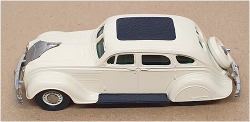 Brooklin 1/43 Scale BRK7 001A - 1934 Chrysler Airflow 4Dr - Cream - Picture 4 of 6