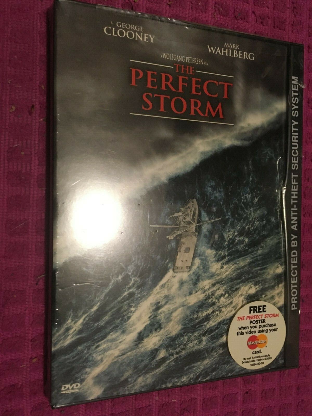 NEW!! The Perfect Storm DVD Mark Wahlberg Clooney DIANE LANE