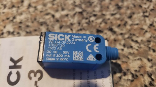SICK WLG4-3F2234 PHOTOELECTRIC SENSOR - Picture 2 of 5