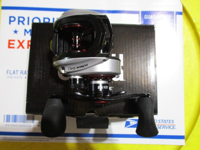 ABU GARCIA REVO4 WINCH LOW PROFILE BAITCASTING REEL 5.4:1 GEAR RATIO FISHING NEW