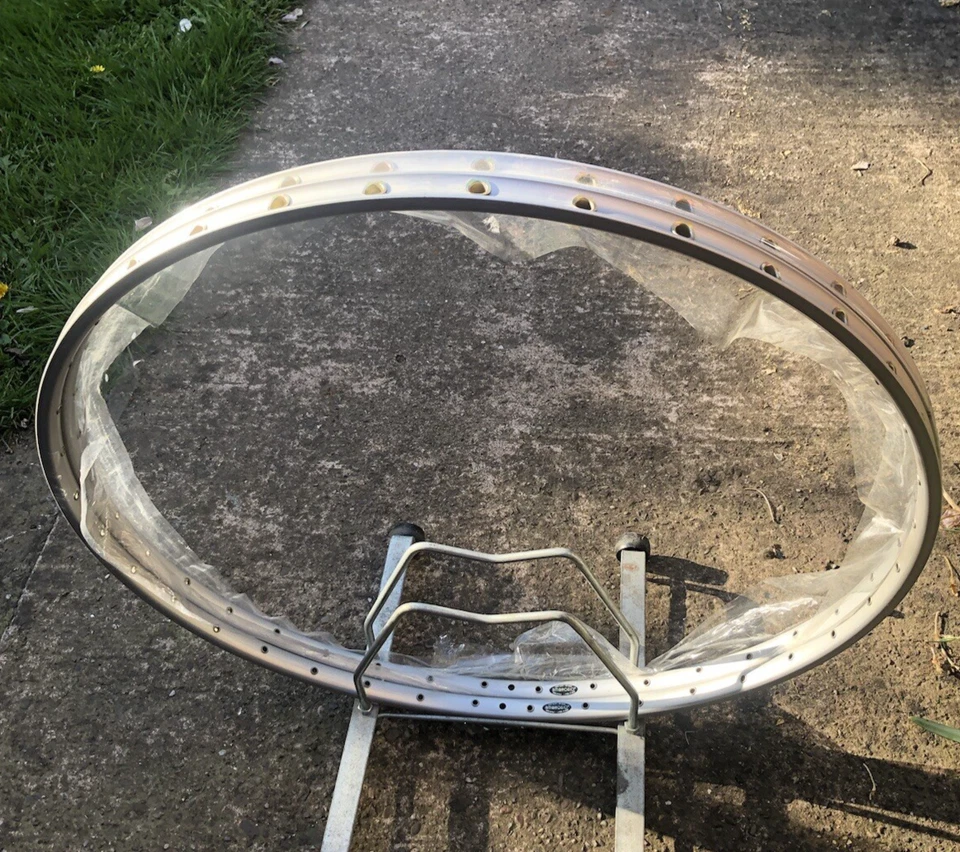 NEW OLD STOCK PAIR  AMBROSIO MONTREAL TUBULAR SPRINT RIMS,700C,36 HOLE - Image 2 of 4