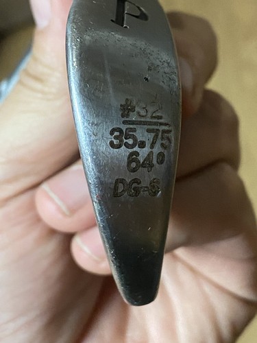 Titleist DCI 762 PW and 2 Iron Golf Club RH - Picture 4 of 8