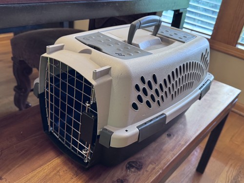 Petmate Pet Taxi Tan/Gray 19"L x 12.6"W x 10"H Cat Carrier Small Dog Carrier