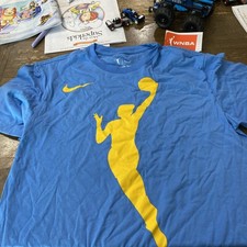 NWT-Nike Men’s WNBA Logo Woman Basketball T-Shirt-Chicago Sky Colors-MEDIUM