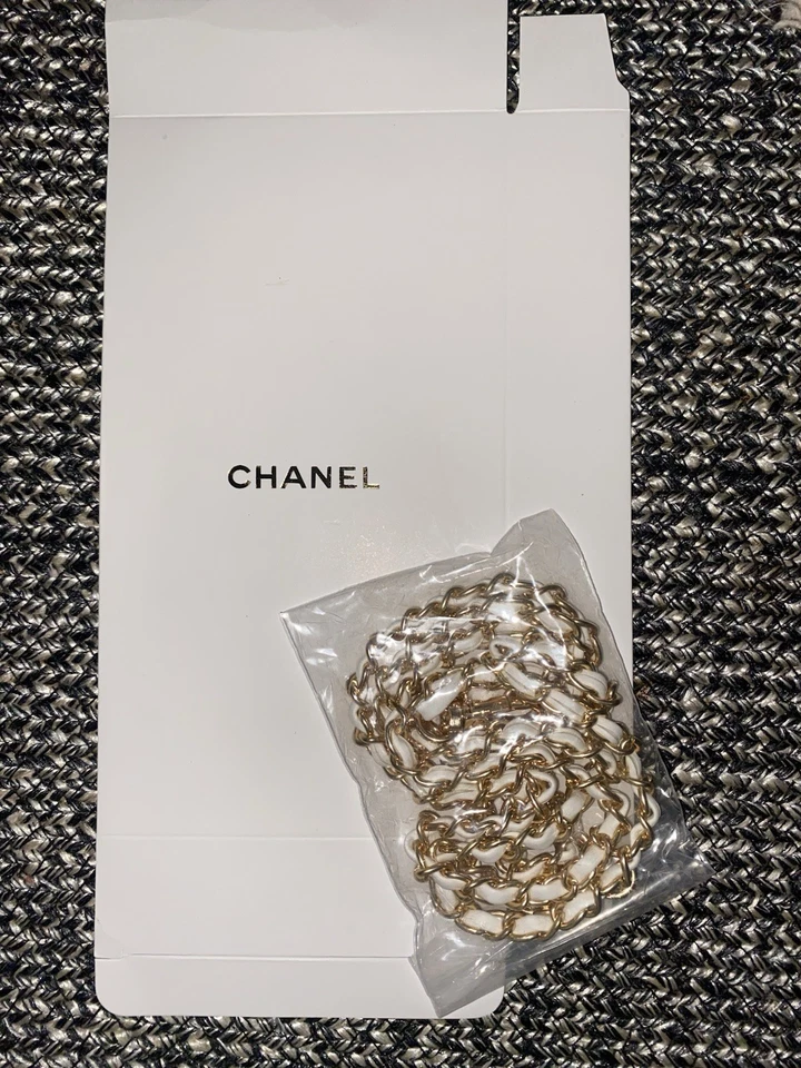 CHANEL Blanco Coco Crush Bandolera Teléfono y Estuche para Tarjetas con Caja de Regalo Foto 3 de 4