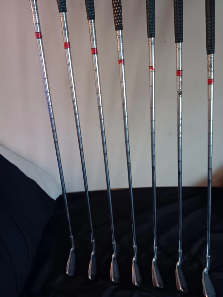 Ben Hogan Magnum Iron Set 3-9 Iron Regular Flex Steel Shafts Right Hand - Image 4 of 4