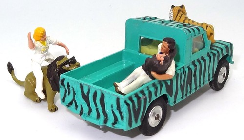 CORGI GIFT SET NO. 7 & 14 DAKTARI LAND ROVER- WITH ALL FIGURES - ORIGINAL - MINT - Picture 3 of 6