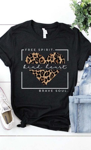 T-Shirt Free Spirit Leopard Herz Grafik PLUS