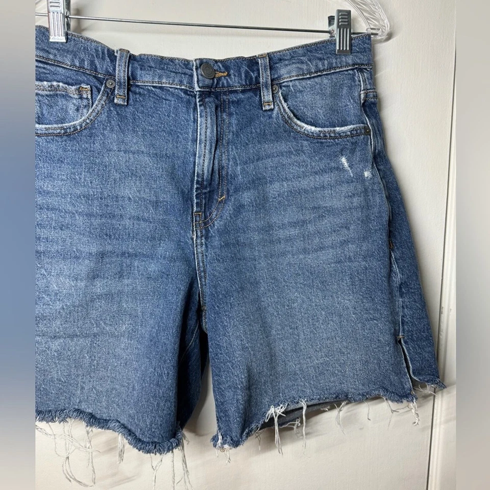 Habitual Skylar 高腰侧开衩生下摆泻湖中蓝色水洗牛仔裤短裤 29 — 第 4/4 张图片