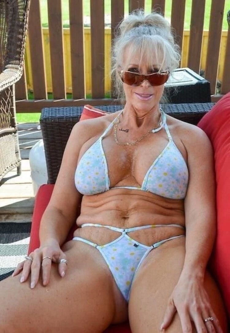 Sexy Mature Gilf Grandma Nan Cleavage Boobs Hot Sexy A4 Poster | eBay