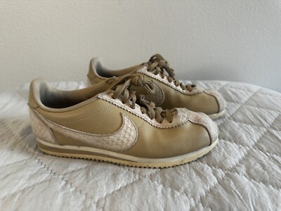 snake print cortez