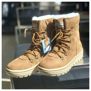 cleated winter boots