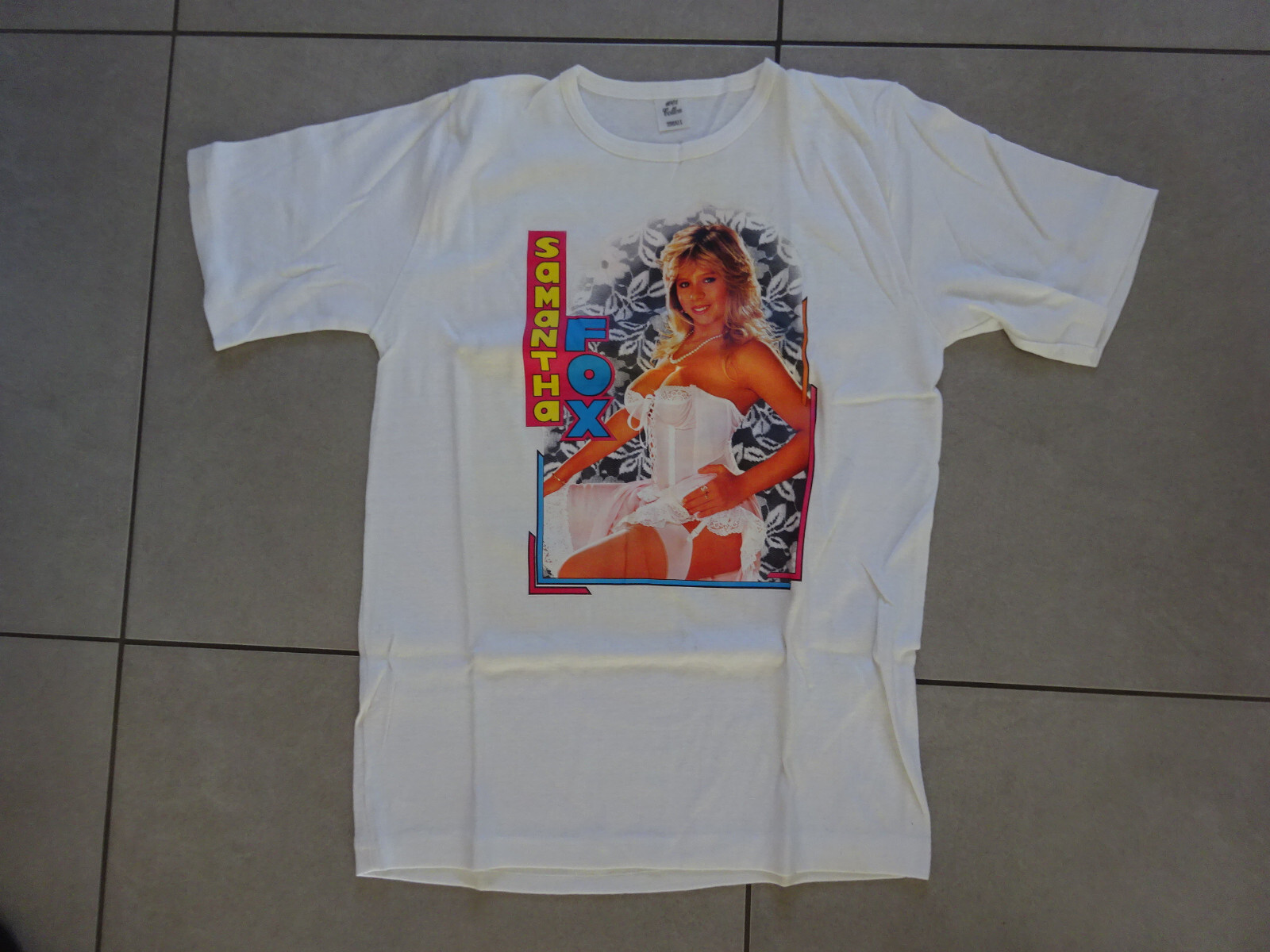 ALTRA SAMANTHA FOX VINTAGE T SHIRT bianca taglia small braccio corto per COLLEZIONISTI e FAN