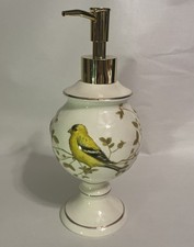 Gilded Birds Ceramic Lotion Pump - Elegant Countertop Accessory for Bathrooms