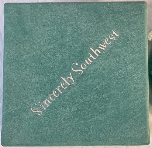 Sincerely Southwest große Schmuckschatulle mit Samtbeutel 5" x 5" x 2 3/4" - Bild 3 von 4