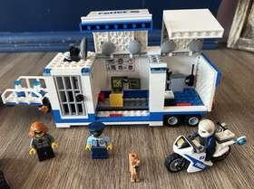 **VERY NICE** LEGO CITY:  Mobile Police Command Center (60139)--COMPLETE