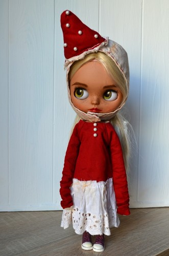 Blythe custom doll vintage dress and 