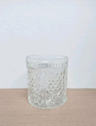 Kuratiertes 4er Set Vintage & einzigartige Whiskygläser verschiedene Designs - Bild 12 von 21