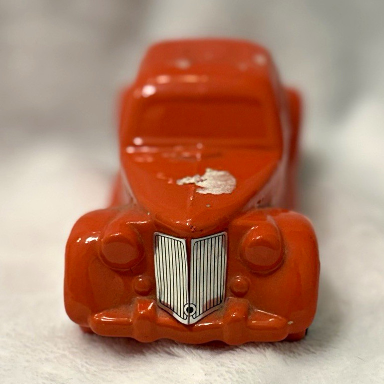 Avon '36 Ford Tail Winds Car-Shaped Orange Glass Bottle Screw Cap