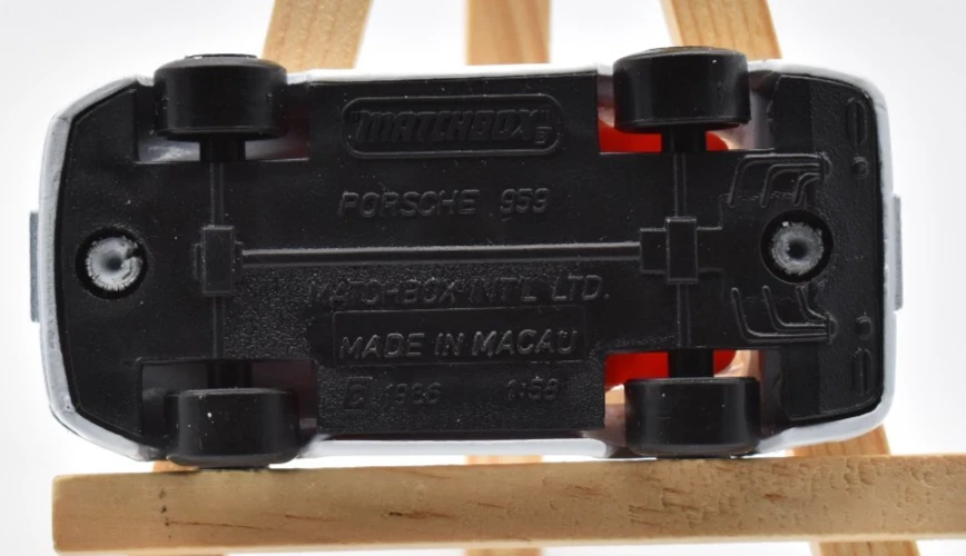 Matchbox Superfast Porsche 959 bianco #313 Pirelli. Made in Macao - Immagine 4 di 4