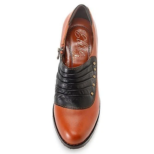 Zapatos botines al tobillo de cuero marca "Anne" Corkys para mujer talla 6 negros y tostados Foto 2 de 4