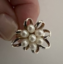 925 Sterling Silver and Pearl Floral Design Ring Size 7