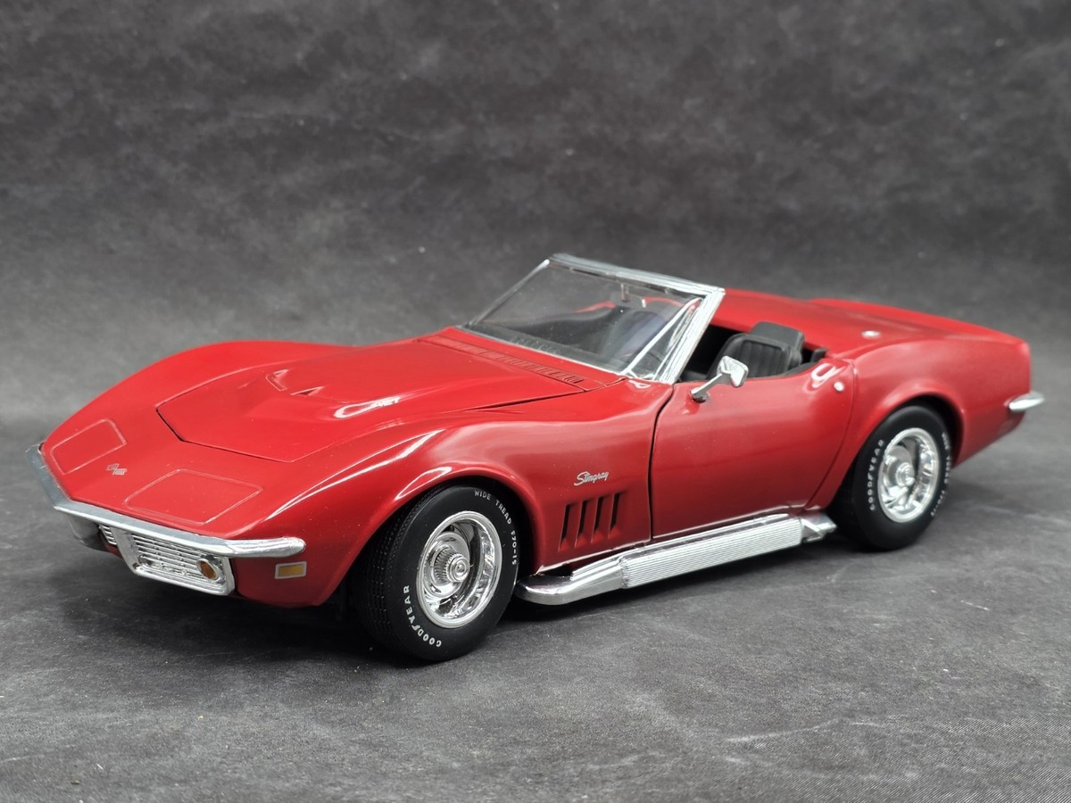 Revell 1969 Chevy Corvette L89 427 Stingray 1:18 Scale Diecast