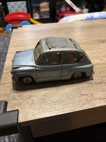 VINTAGE 1960's TIN TOY BANDAI JAPAN FIAT 600 FRICTION CAR. 7" long