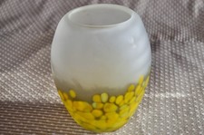 Vase Klarglas, matt mit gelben Einschmelzungen vermutlich Feierabendarbeit Daum