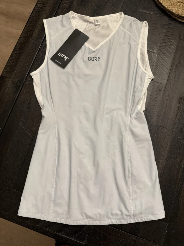 NUEVO CON ETIQUETAS GOREWEAR Camisa Gore Para Mujer Capa Base Sin Mangas Talla: Pequeña 4-6/UE 38 Foto 2 de 4