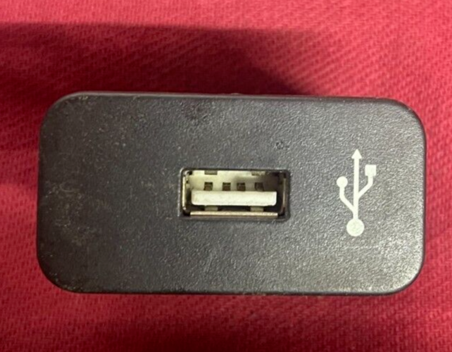 NAVISTAR P/N # 4078980C3 CONNECTOR, BODY, USB international | eBay