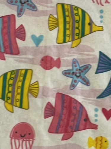 “Fish” Design Baby Flannel Blanket Crocheted Border White Background 40 X 36 - Picture 5 of 11