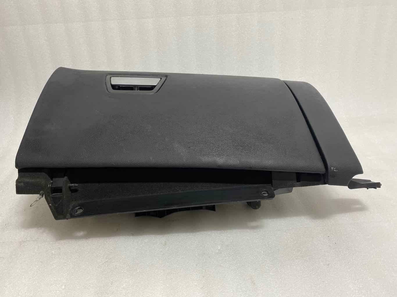 18 MASERATI GHIBLI Glove Box Black INT