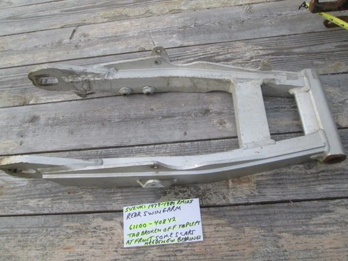 RARE VINTAGE SUZUKI 1979 - 1980  RM125   REAR SWINGARM 61100-40842 TAB MISSING