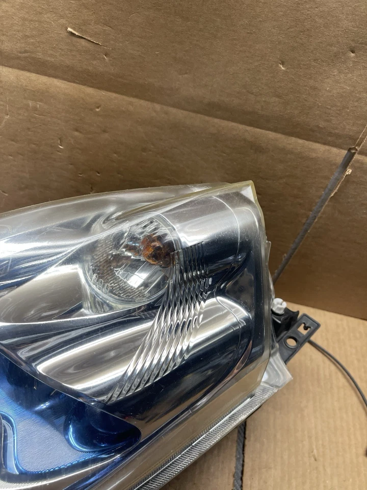 OEM 2011 2012 Nissan Leaf LH Left Driver Side Xenon HID Headlight #A134 - Image 4 of 4
