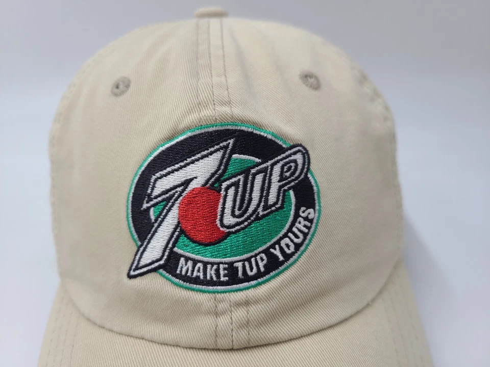 Gorra ajustable 7 Up Make Yours Top of the World con tirantes para hombre y mujer beige Foto 4 de 4