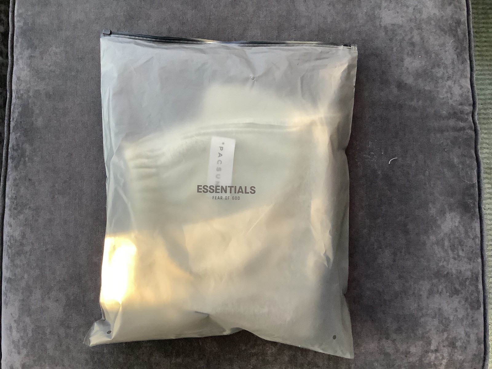 Essentials Fear of God light oatmeal shorts XL thumbnail 3