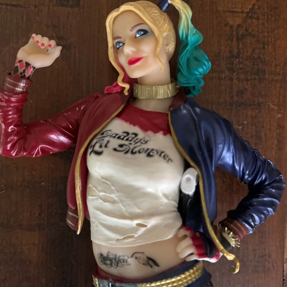 Suicide Squad Harley Quinn 12" PVC Action Figure - Image 4 of 4