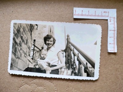   Altes Foto 1942er Jahre Mutter Kind Baby Frau USA Amerika