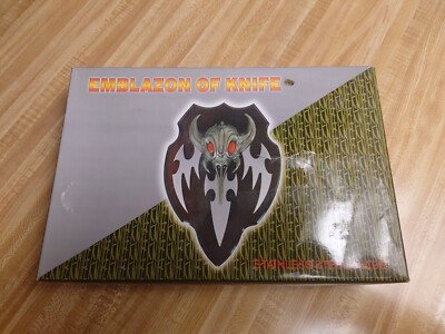 EMBLAZON OF KNIFE STAINLESS STEEL HORNED SKULL RED EYES NR HK56069 DAGGER BLADE