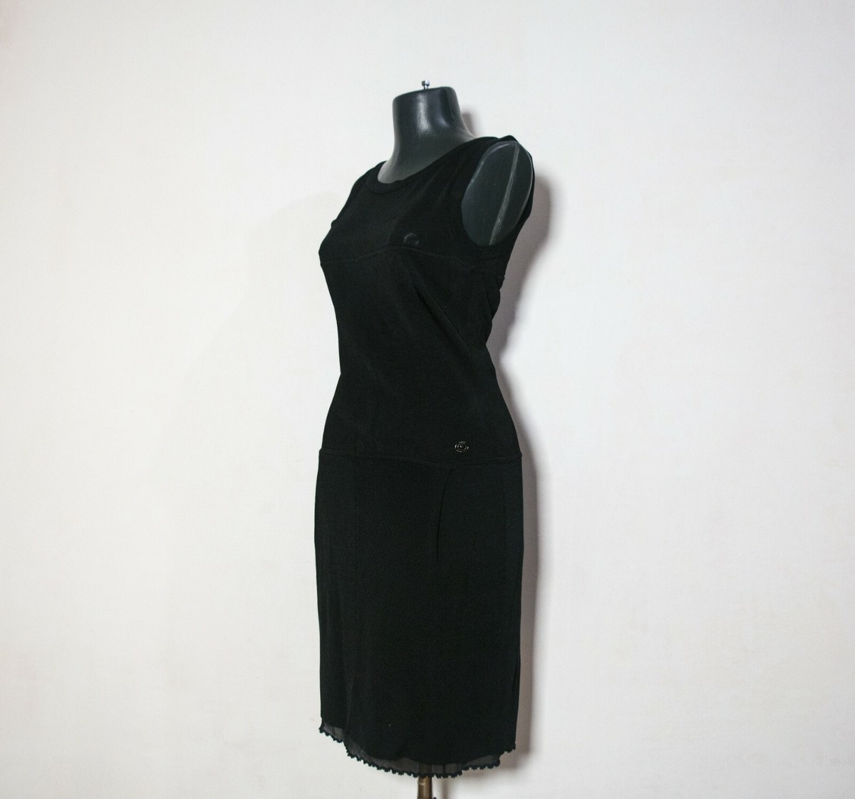 CHANEL★素敵！18C NUDE BLACK KNIT SLEEVELESS DRESS F46 NWT $2100 CHANEL 18C PARIS GREECE BEIGE NUDE BLACK KNIT