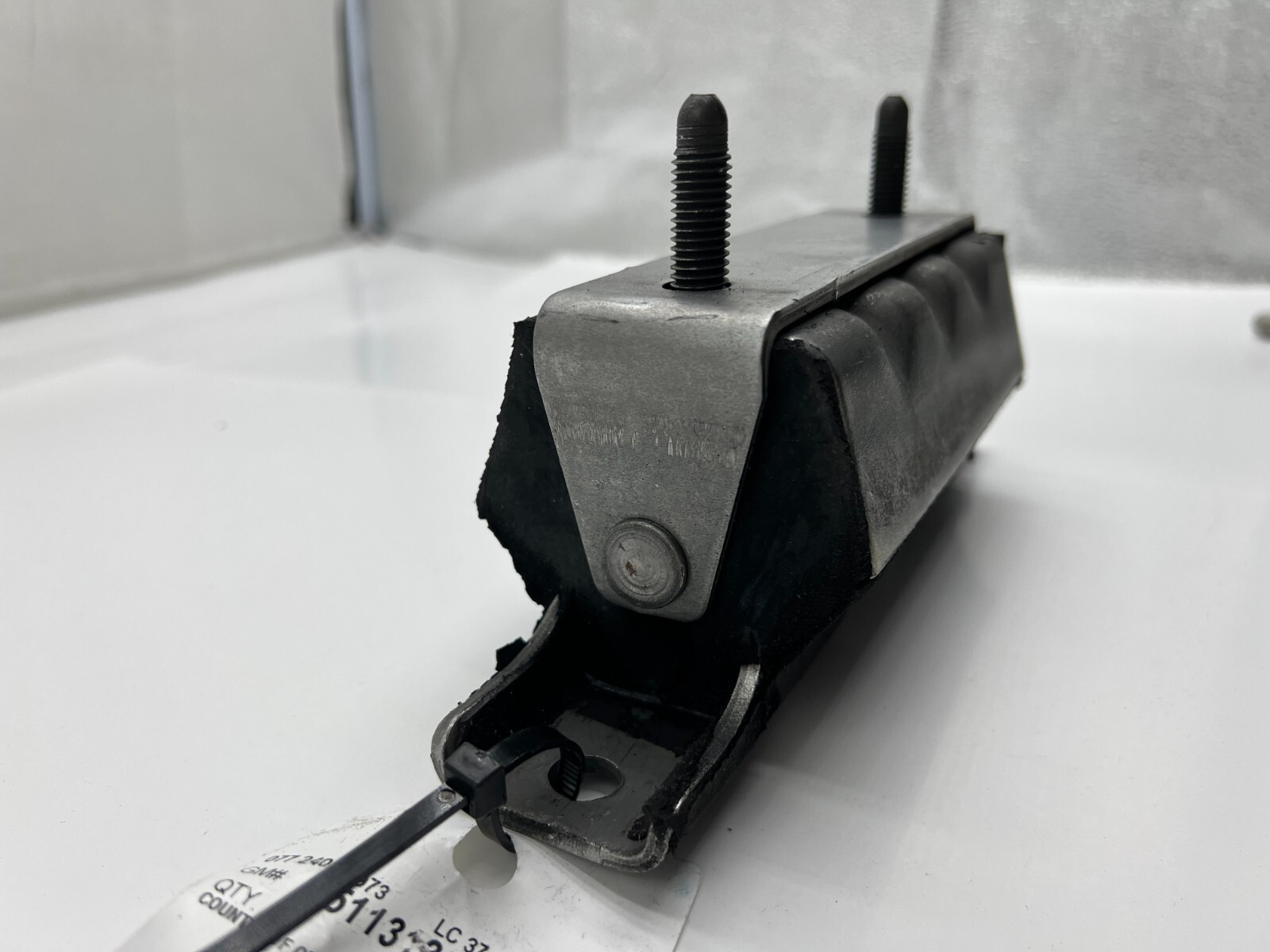 GM General Motors Transmission Mount 15113134, 15022551, 15683966 