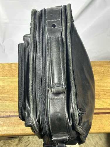 Vintage Tumi Leder Umhängetasche Messenger Bag schwarz Namensschild OHNE RIEMEN 12 x 10 x4 Zoll - Bild 24 von 24