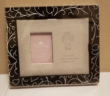 DaySpring Biblical Verse Desk Picture Frame, New In Box, Holds 2.5 × 3.5 Picture