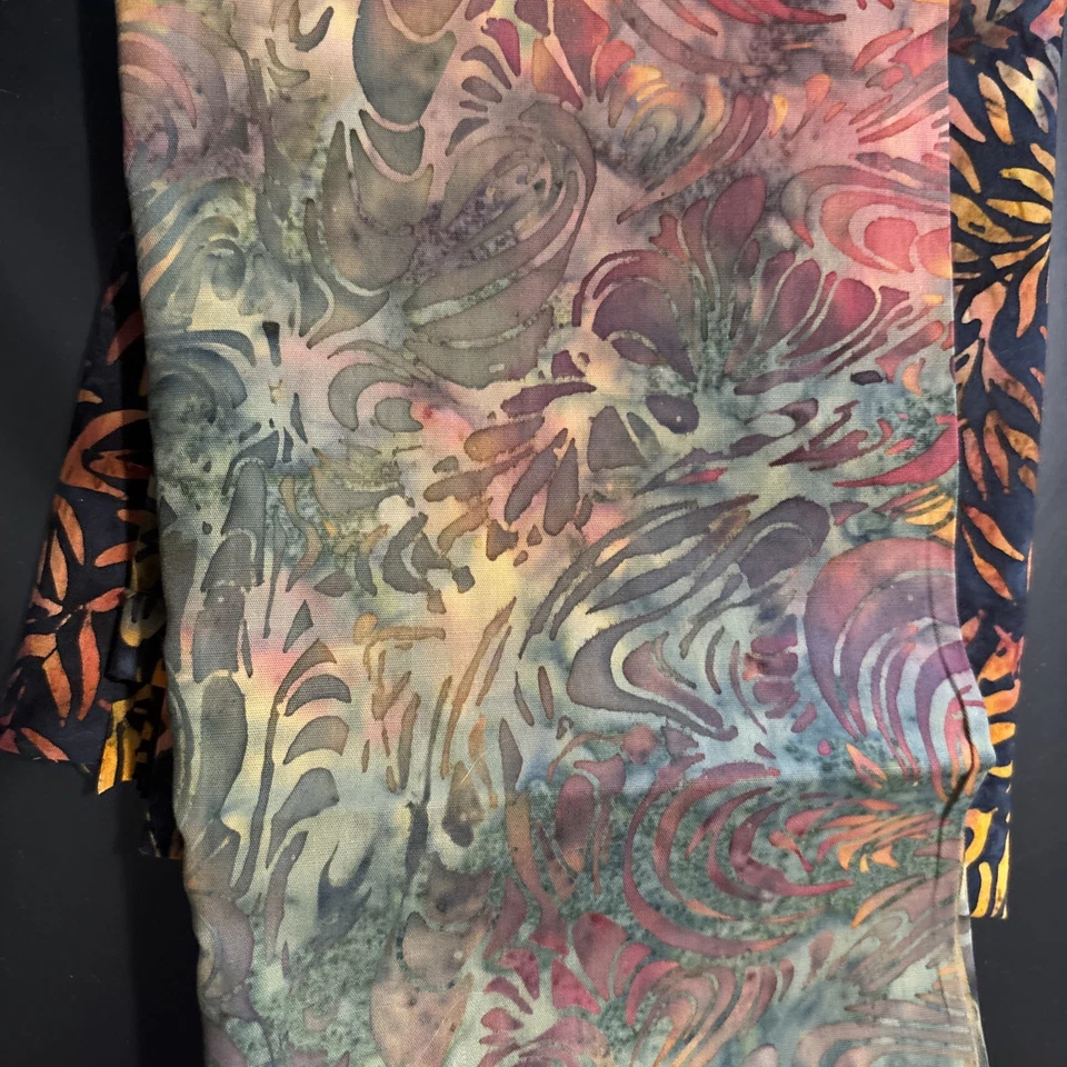 batik fabric lot - Image 3 of 3