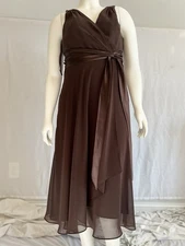 Jones Wear Women's Dress Size 6 Short Sleeve Brown V Neck Polyester