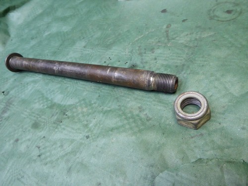 ACHSE HINTERACHSE für HINTERRAD YAMAHA WR 400 YZ 1998 1999