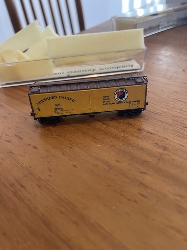 InterMountain N Scale R-40-23 Steel Sided Ice Bunker Northern Pacific Car# 91504 | Zustand: Used