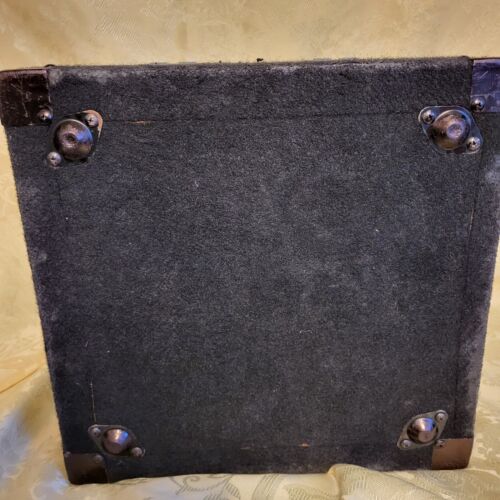 Odyssey Black Carpeted Heavy Duty Record Storage Case for 90 12" Vinyl Records - Picture 5 of 10
